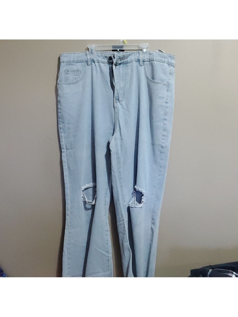 Light Blue Distressed Jeans Size 2XL